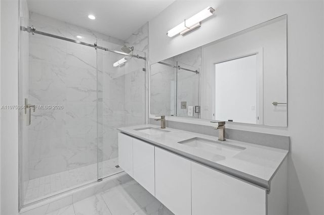 101 Diplomat Pkwy 1211, Hallandale Beach, FL 33009