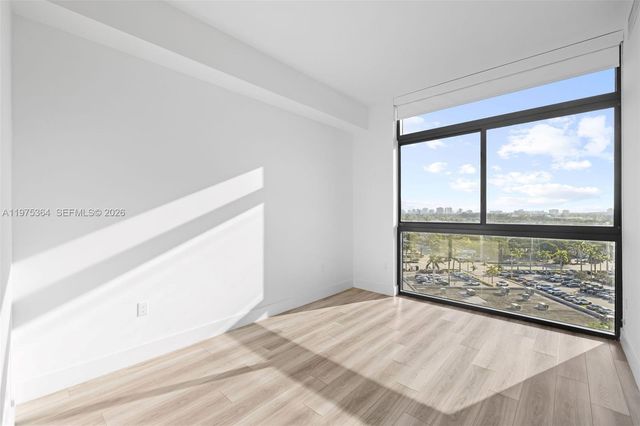 101 Diplomat Pkwy 1211, Hallandale Beach, FL 33009