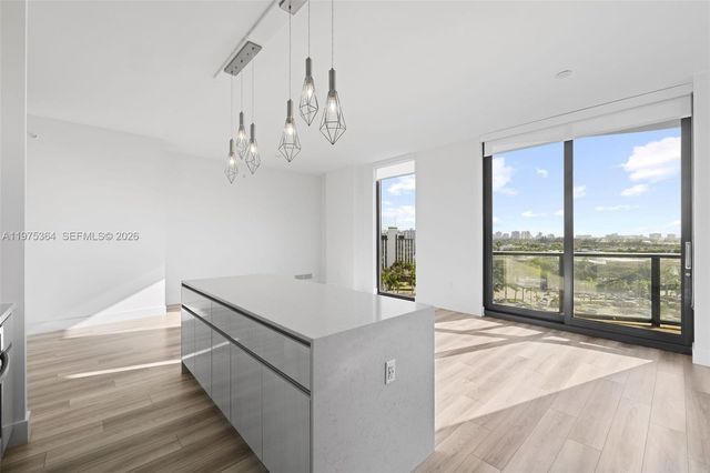 101 Diplomat Pkwy 1211, Hallandale Beach, FL 33009