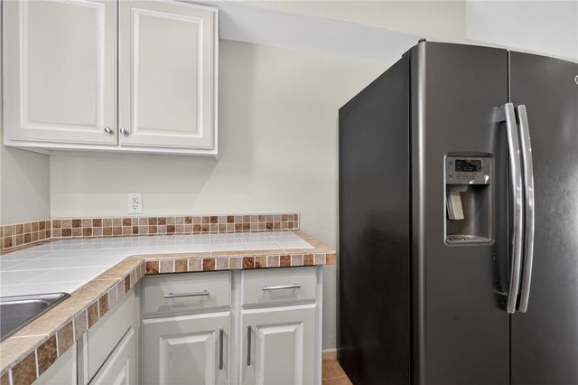 10825 Eastwood Dr, Corpus Christi, TX 78410