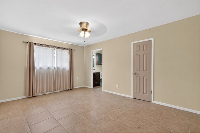 10825 Eastwood Dr, Corpus Christi, TX 78410