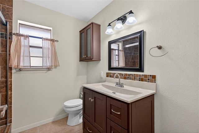 10825 Eastwood Dr, Corpus Christi, TX 78410