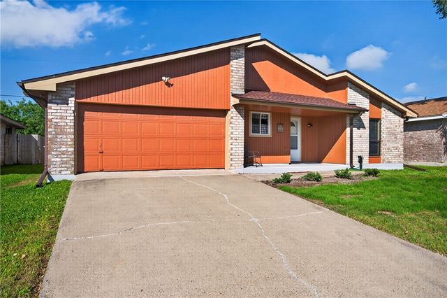 10825 Eastwood Dr, Corpus Christi, TX 78410