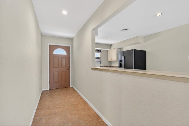 10825 Eastwood Dr, Corpus Christi, TX 78410