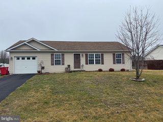 133 WALLACE AVE, Inwood, WV 25428