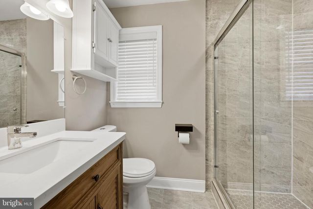 121 WEATHER VANE DR, Cherry Hill, NJ 08002