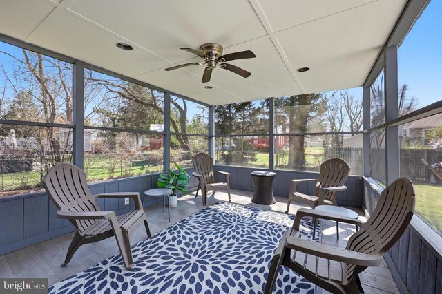 121 WEATHER VANE DR, Cherry Hill, NJ 08002