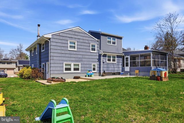 121 WEATHER VANE DR, Cherry Hill, NJ 08002