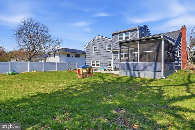 121 WEATHER VANE DR, Cherry Hill, NJ 08002