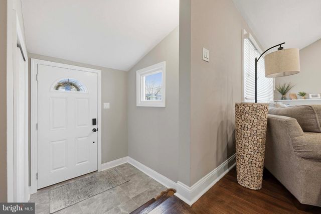 121 WEATHER VANE DR, Cherry Hill, NJ 08002