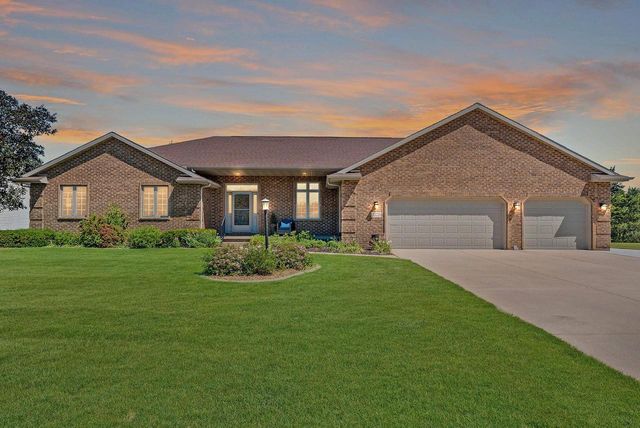 2562 REBECCA ANN DRIVE, New Franken, WI 54229