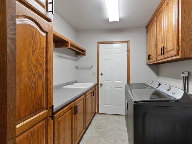2562 REBECCA ANN DRIVE, New Franken, WI 54229