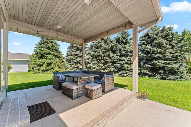 2562 REBECCA ANN DRIVE, New Franken, WI 54229