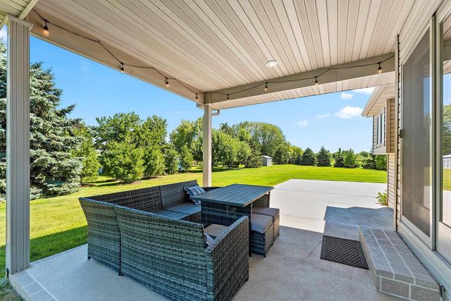 2562 REBECCA ANN DRIVE, New Franken, WI 54229