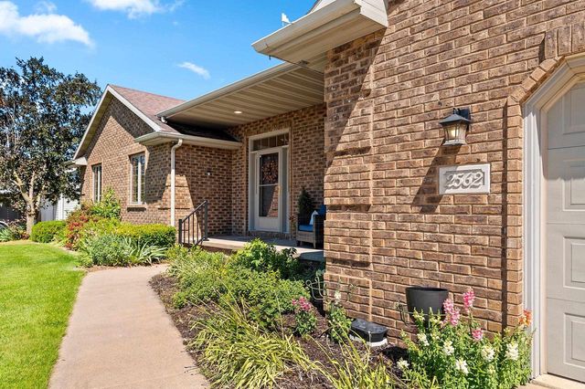 2562 REBECCA ANN DRIVE, New Franken, WI 54229