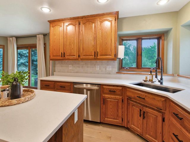 2562 REBECCA ANN DRIVE, New Franken, WI 54229