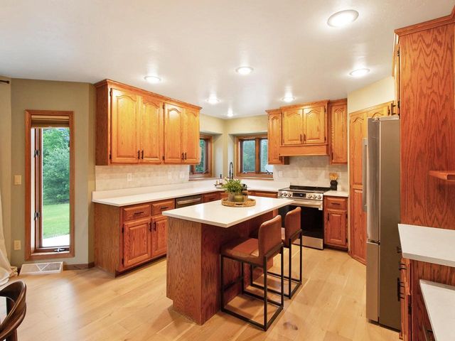 2562 REBECCA ANN DRIVE, New Franken, WI 54229