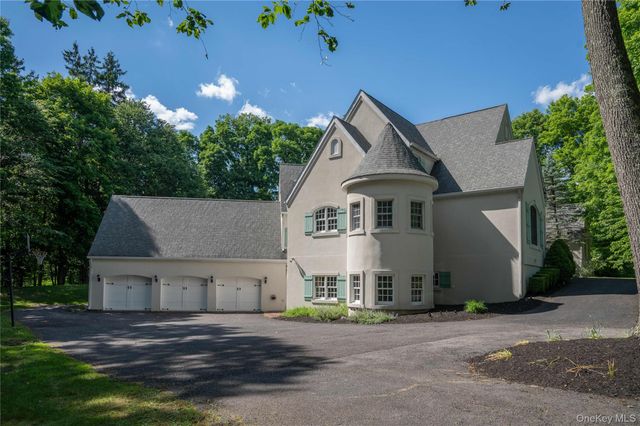 10 Greenwich Avenue, Central Valley, NY 10917