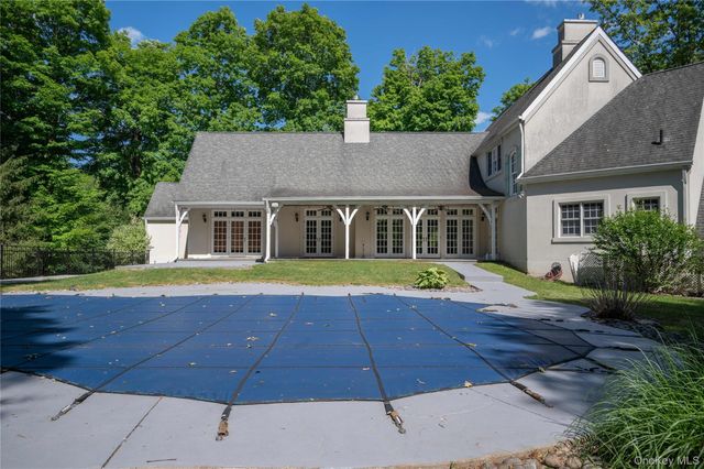 10 Greenwich Avenue, Central Valley, NY 10917