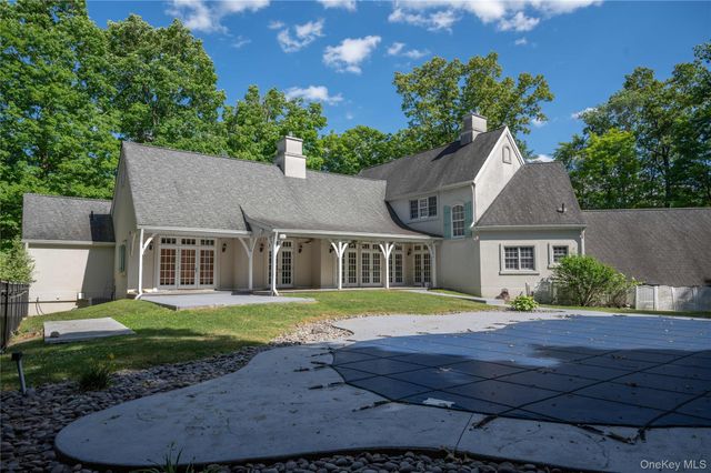 10 Greenwich Avenue, Central Valley, NY 10917