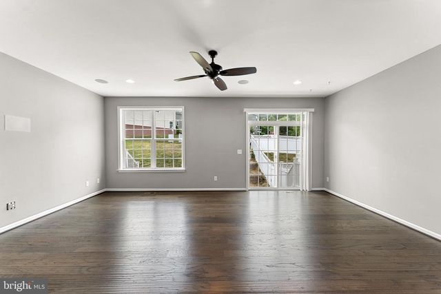 1105 NOLAN ST, Fredericksburg, VA 22401