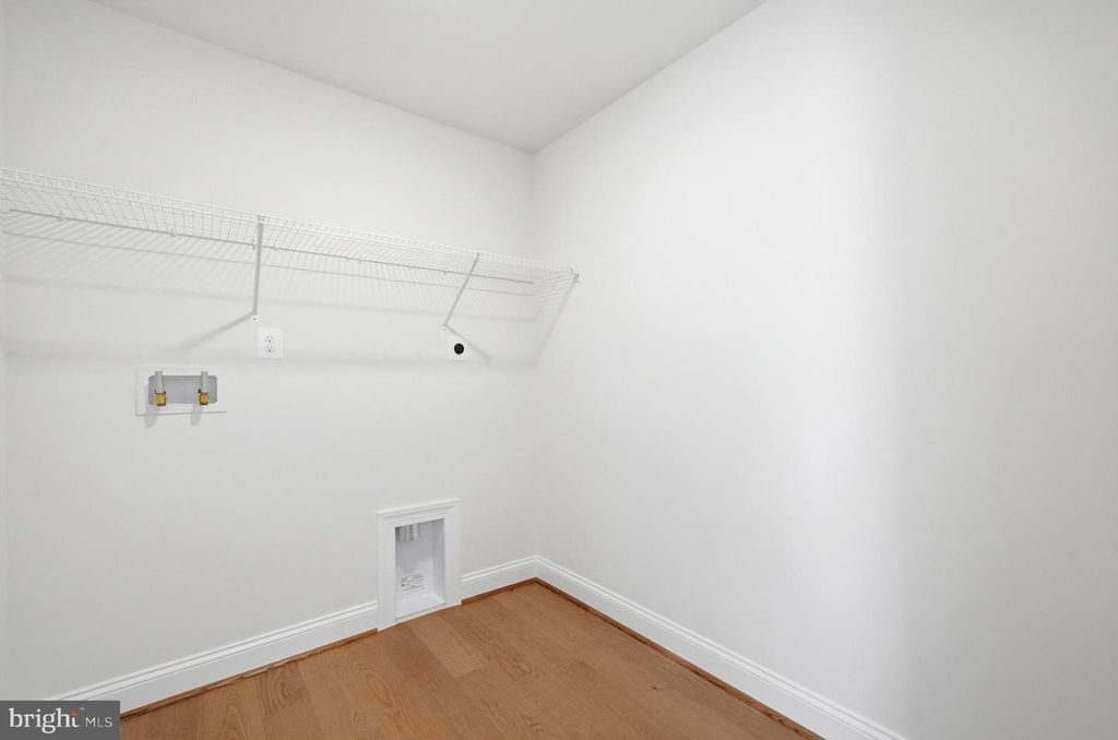 Image 18 of property listing at 104 POTOMAC CT, Prince Frederick, MD 20678