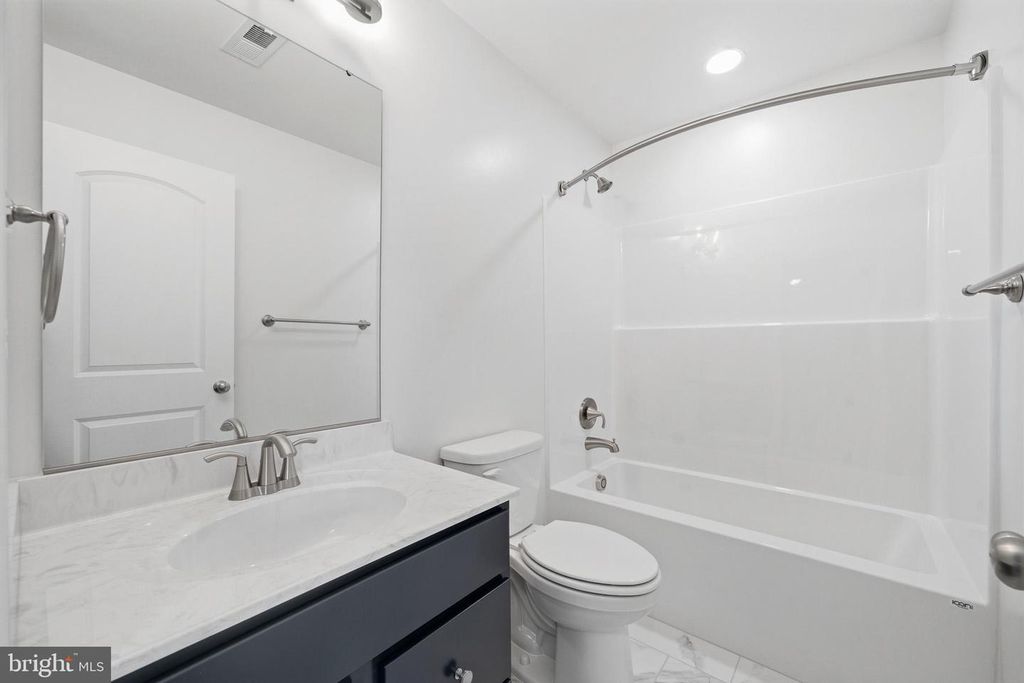 Image 27 of property listing at 104 POTOMAC CT, Prince Frederick, MD 20678