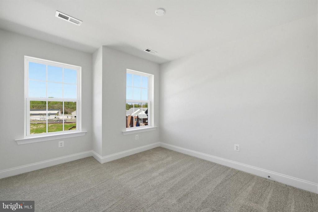 Image 29 of property listing at 104 POTOMAC CT, Prince Frederick, MD 20678