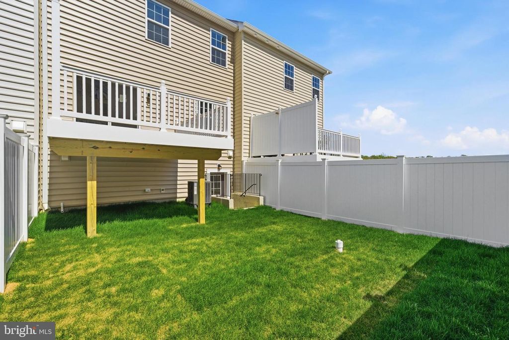 Image 36 of property listing at 104 POTOMAC CT, Prince Frederick, MD 20678