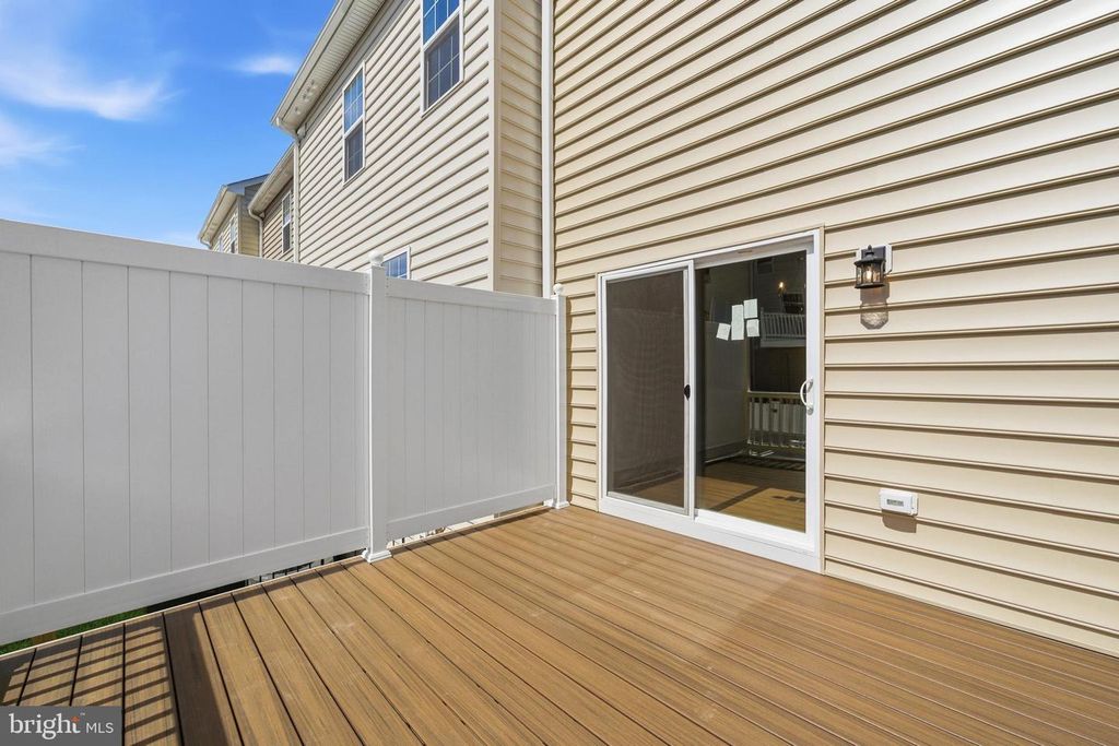 Image 38 of property listing at 104 POTOMAC CT, Prince Frederick, MD 20678