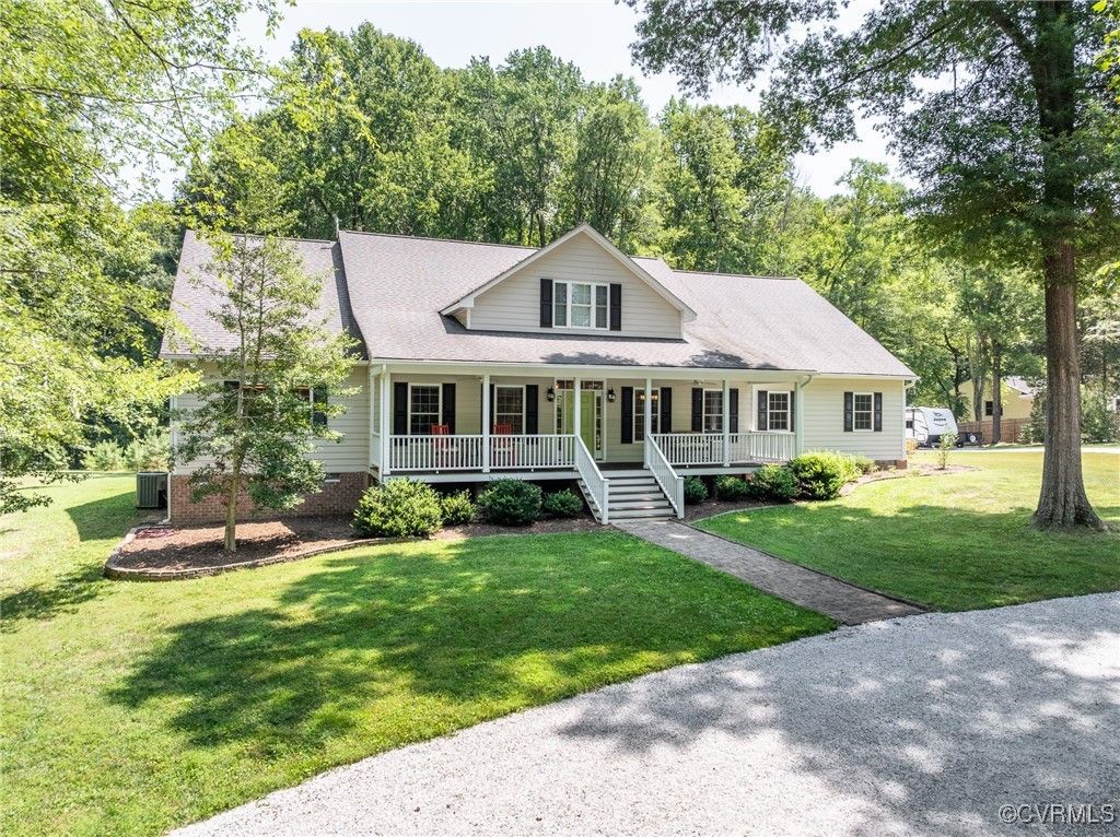 760 Oak Spring Ln, Manakin Sabot, VA 23103