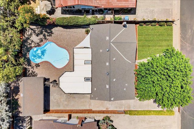 2130 Roenoke Way, San Jose, CA 95128