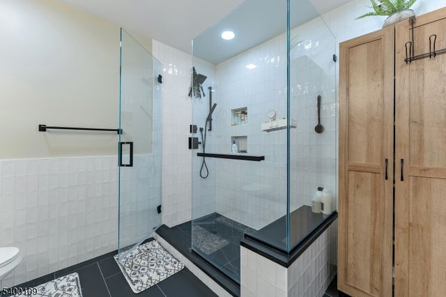 818 Magnolia Ln, Branchburg Twp., NJ 08876