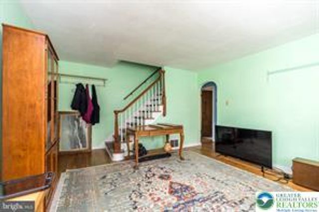520 Thomas Street, Coopersburg Boro, PA 18036