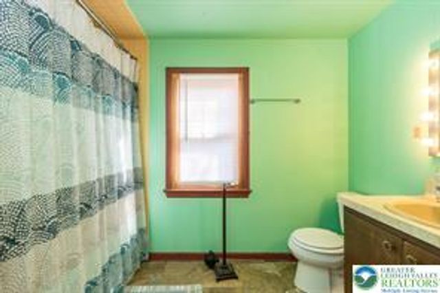 520 Thomas Street, Coopersburg Boro, PA 18036