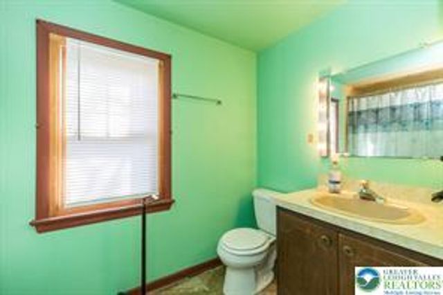 520 Thomas Street, Coopersburg Boro, PA 18036