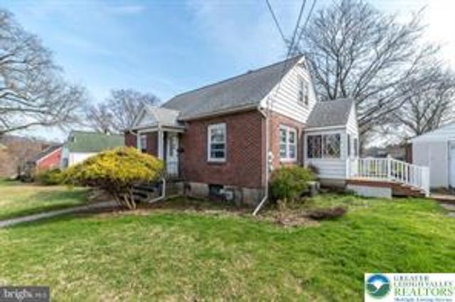 520 Thomas Street, Coopersburg Boro, PA 18036