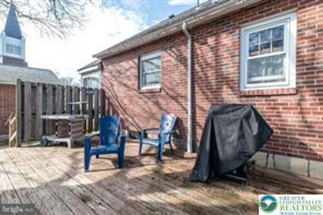 520 Thomas Street, Coopersburg Boro, PA 18036