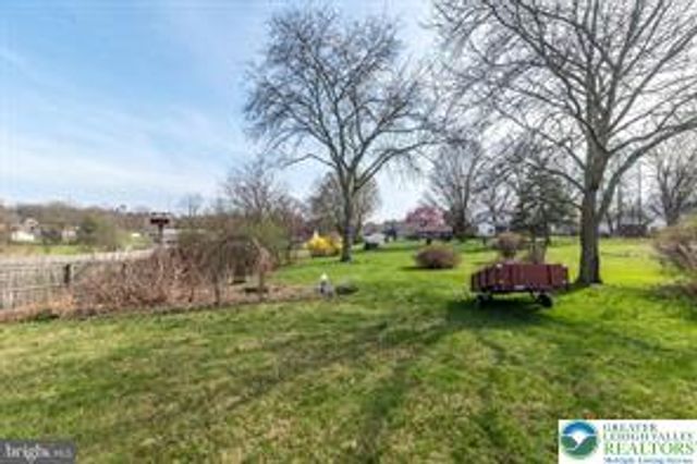 520 Thomas Street, Coopersburg Boro, PA 18036