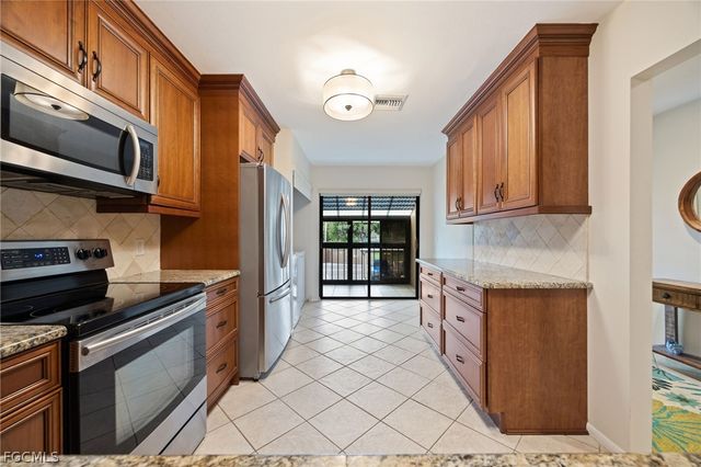 15448 Admiralty CIR 9, North Fort Myers, FL 33917