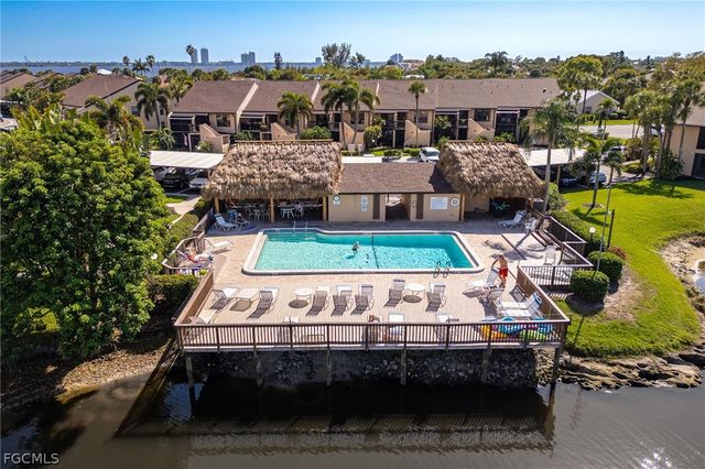 15448 Admiralty CIR 9, North Fort Myers, FL 33917