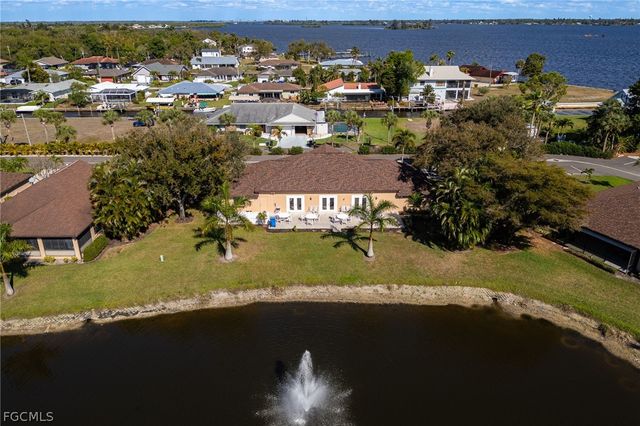 15448 Admiralty CIR 9, North Fort Myers, FL 33917