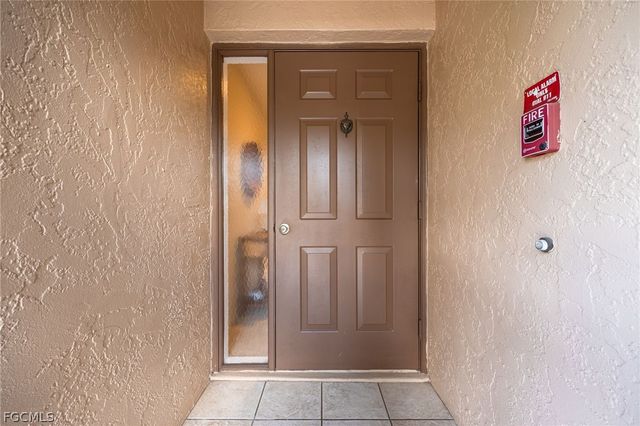 15448 Admiralty CIR 9, North Fort Myers, FL 33917