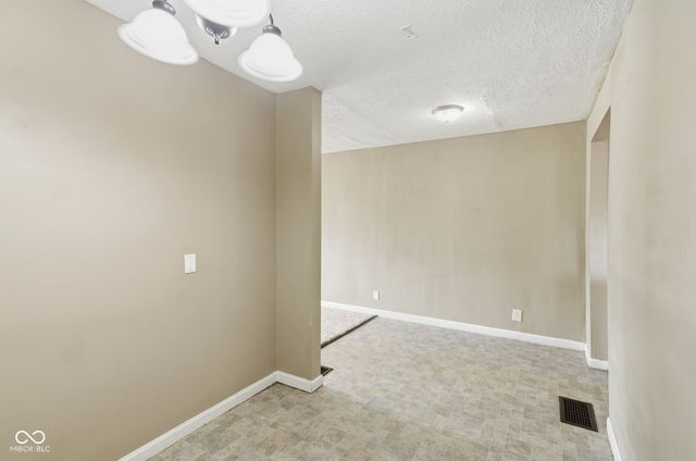 6630 W 10th Street, Indianapolis, IN 46214