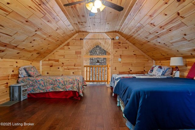 207 Ironwood Dr, Bee Spring, KY 42207