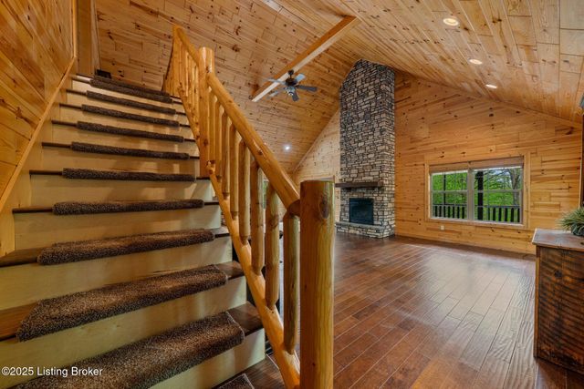 207 Ironwood Dr, Bee Spring, KY 42207