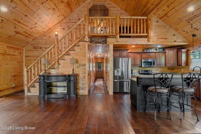 207 Ironwood Dr, Bee Spring, KY 42207