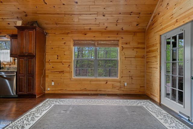 207 Ironwood Dr, Bee Spring, KY 42207