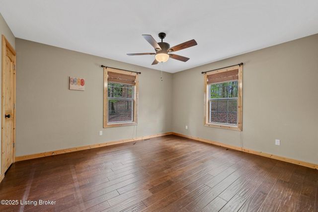 207 Ironwood Dr, Bee Spring, KY 42207