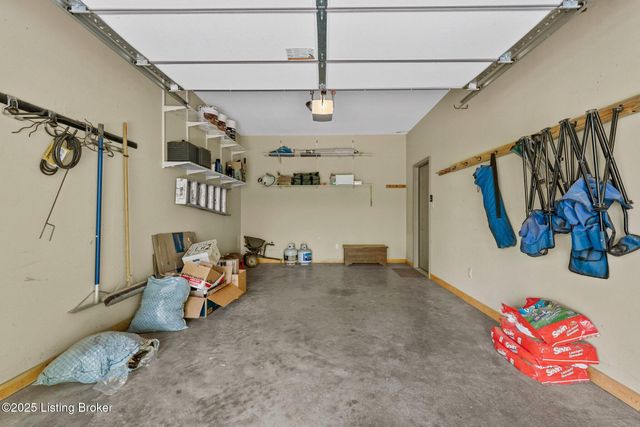 207 Ironwood Dr, Bee Spring, KY 42207